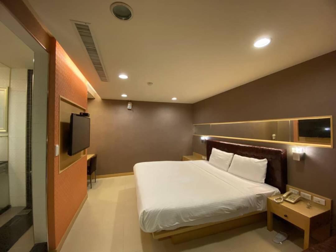 Love Hotel Pingtung Kültér fotó