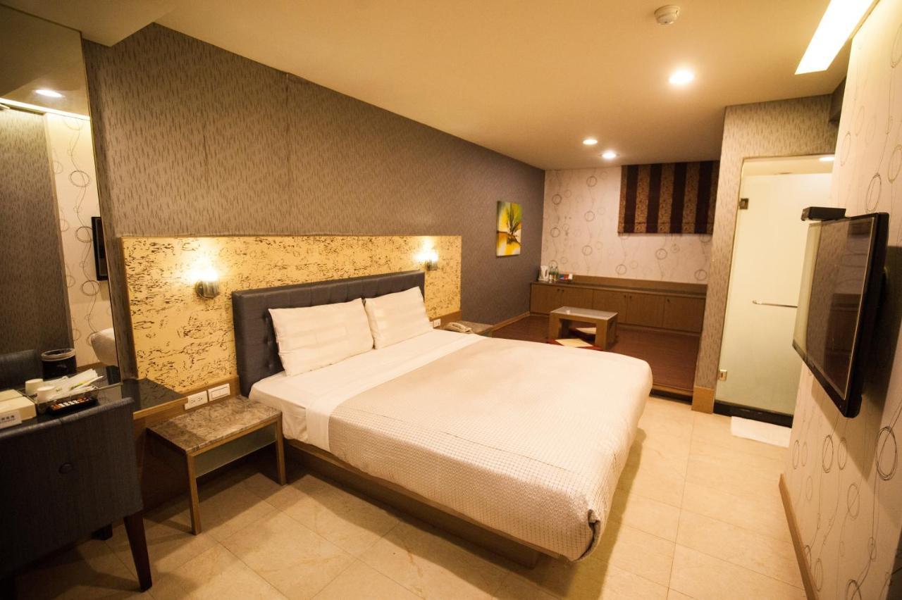 Love Hotel Pingtung Kültér fotó